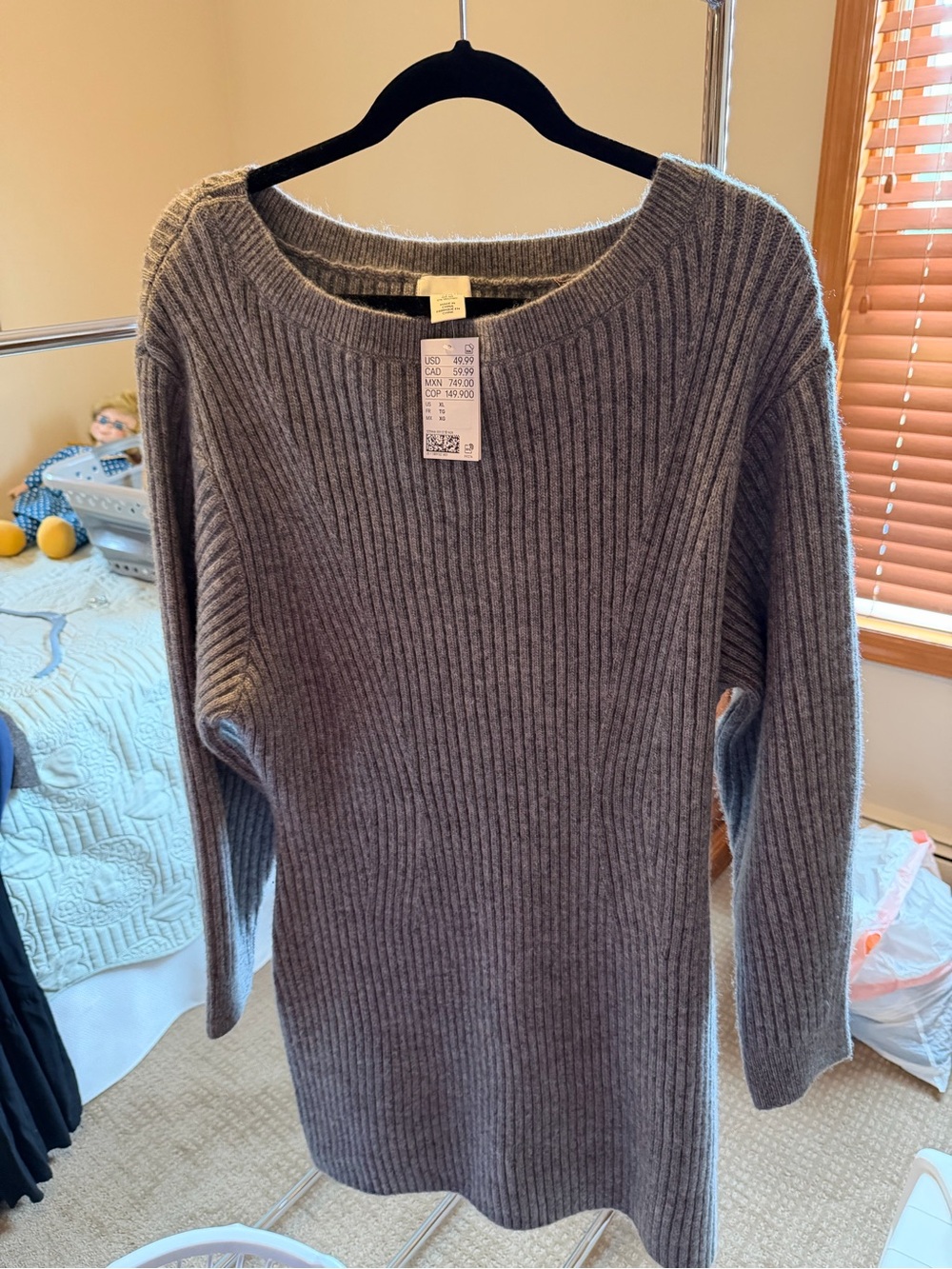H&M Ribbed Crewneck Sweater Dress in Gray